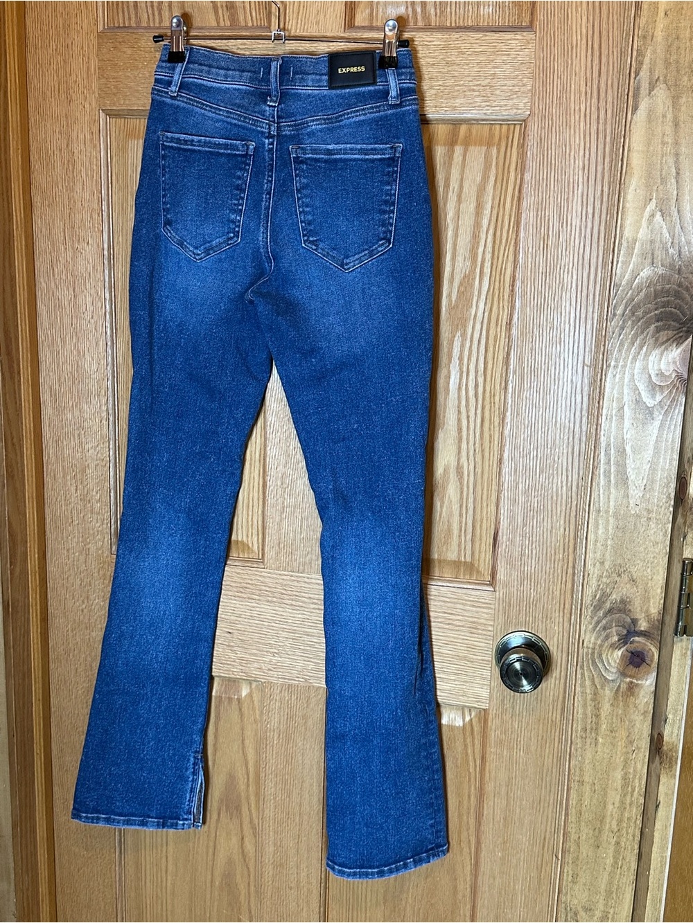 Express Mid Rise Medium Wash FlexX Skyscraper Jeans size 2 - Picture 3 of 10
